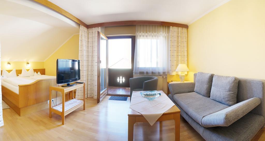 Haus Renate Hotell Bad Füssing Rum bild